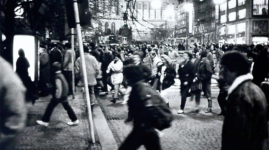 Zásah proti demonstrantům 16. ledna 1989.