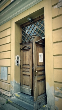 Vstupní dveře do Domečku. Foto: Post Bellum