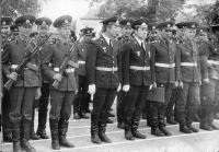 Sovětští vojáci na svém nástupišti, Město Libavá