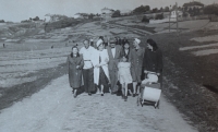 Podolsk, na výletě s místními rodinami, 30. léta