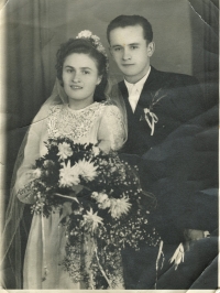 Wedding photo (1950)