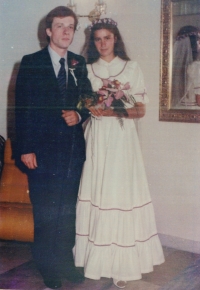 Evžen a Hana Adámkovi na svatební fotografii 1. září 1984