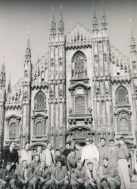 A stop in Milano on the way to Chile 1962, Jelínek is the third one from the left, kneeling
