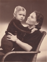 With his mom Fanynka, 1940s