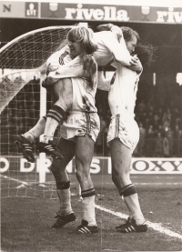 Třetí zápas za Go Ahead Deventer, Jelínek dává první gól v lize, proti Ajaxu Amsterdam, 1970