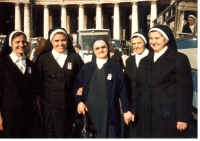 Řím, svatořečení Anežky České (Marie druhá zleva), 13. listopadu 1989