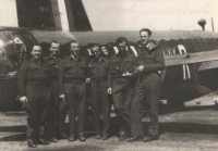 Irving's crew in front of a Wellington at the East Wretham base shortly after their lucky return from the Grantham base where they had had an emergency landing on the 8th May of 1942. Their relief is apparent. From the left: Al. Novák, front gunner; Jiří Böhm, tail gunner; Jan Irving, captain [of the aircraft]; František Švejdar, wireless operator; Josef Stach, second pilot; Josef Němeček, navigator.