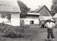 Family farm Pertoltice, before World War II