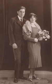 Jan Škramovský and Marta Škramovská, nee Gross; wedding of Eva Pacovská's parents, Prague, 1930