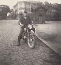Na vojně v Karlových Varech v letech 1951-53