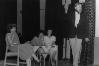 The Beggar's Opera, performed by the theatre group Lužany, 1988 (Oldřich Váca on the right)