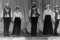 A variety show of Karel Hašler's songs as performed by the theatre group Lužany, 1986 (Oldřich Váca on the left)