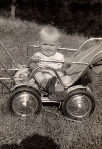 Eva Vorlíčková / přibližně rok 1964