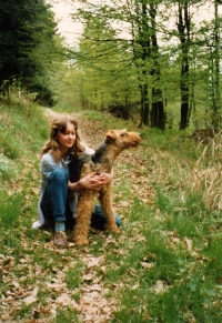 Eva Vorlíčková na procházce / 1982