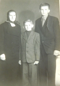 Drahomíra Frantíková with her sons Vojtěch and Miroslav. Father had this picture with him in prison 