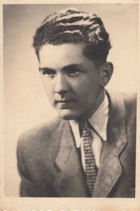 Bratr Jan Liška v době, kdy se učil kuchařem v hotelu Znamenáček v Táboře (rok 1947 nebo 1948)