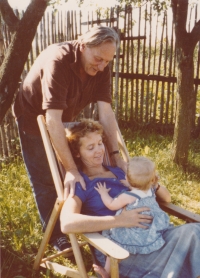 Sergej with his wife and their youngest daughter Líza 