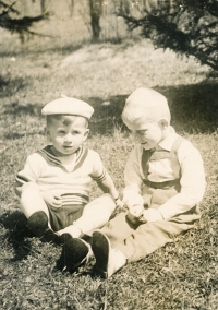 Josef Baxa (vlevo), cca rok 1963-1964