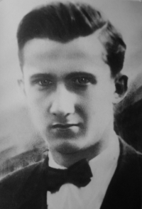 Jan Roman v roce 1945
