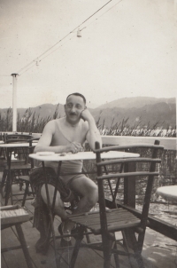 Richard Benda - his great-uncle, brother of Josefína Ledererová; 26. 6. 1928