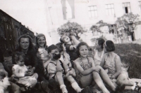 Dagmar and her friends. 1945