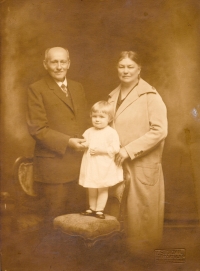 With grandparents Johns in 1926