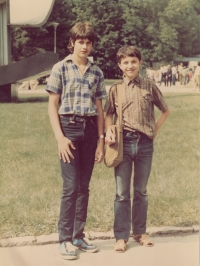 Miroslav Fleischman (vpravo) s přítelem Vladimírem Vaštou, cca 1982