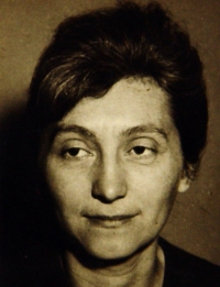 Jitka Bodláková, her mother 