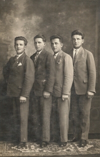 Šesták brothers from the left: Antonín (butcher), Josef (major of the French army), Jan (tram driver in Brno), František (farmer, locksmith and father of Mrs. Vozárová)
