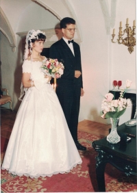 Svatební fotografie Jana a Edity Lachmanových, zámek Červená Lhota, 13. září 1996