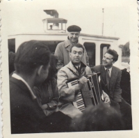 Svitáček a Brousil, výlet FAMU, 1952