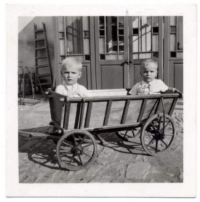 Jaromír Kerhart s bratrem