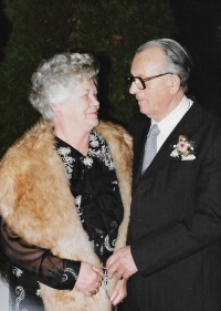 Eva, sister of Anna Musilová, with her husband, FRG 1995
