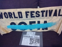 Transparent slovenskej výpravy na festival mládeže do Sofie. Keď ich nepustili do krajiny, preškrtli ho