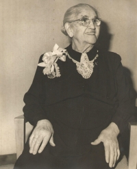 Leontýna Hirsch, prababička Jiřiny Novákové z matčiny strany, New York 1960