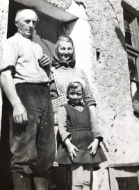 František a Aloisie Musilovi s vnučkou Dagmar Brtníkovou