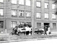 Sovětské tanky v brněnských ulicích