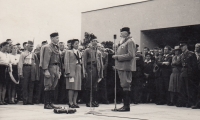 Otevírání sokolovny v Českých Budějovicích v roce 1947, starosta JUDr. Jindřich Autengruber se svými zástupci