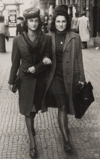 Eva with Vlasta Bulkova, Prague 1943, both Vlasta´s parents died during the war
