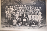 Vlasta Vaňoučková with her classmates - first from the left in the second row, the 1940s 