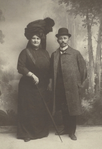 Jindřiška and František Zych, grandparents of Eva Štanclova