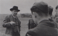 Jan Masaryk u československých letců v Anglii, 1940