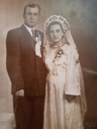 Hanna Petrivna Jankovska with her husband, Arsen, a wedding photo 