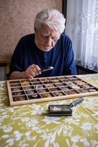 Od dětství projevoval velký zájem o sběratelství, který vytrval dodnes, a Jiří Boháč působí jako soudní znalec v oboru numizmatika
