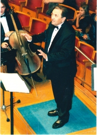 Leonid Dohovič ako zbormajster speváckeho zboru