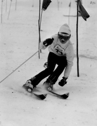 Olga Charvátová doing the slalom,1973