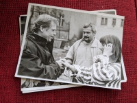 Zleva Václav Havel, Jan Foll a Bára Štěpánová; 1990