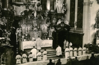 A church service in the Church of St. Ignac, Prague, second half of the 1940s
