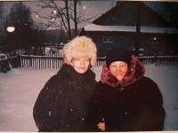 Marija Dmytrivna Vološyna vpravo