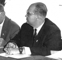 Dr. Běhal na zasedání, 1963